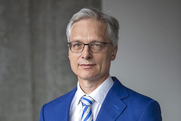 Portraitfoto von Dr. Norbert Loskamp