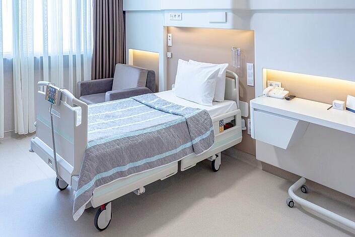 Ein Einbettzimmer im Krankenhaus. 