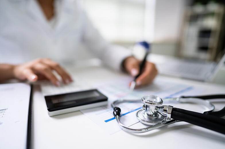 Behandlungsvertrag zwischen Arzt oder Ärztin und Privatpatient PKV